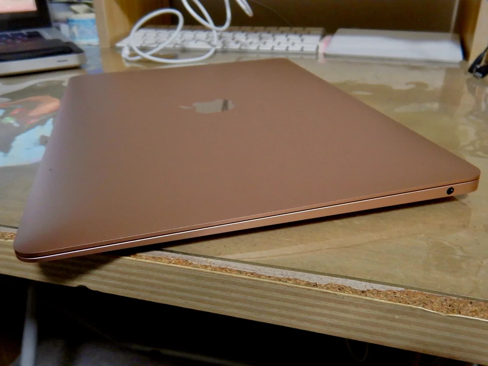 Apple MacBook Air 13" (M1, 2020)