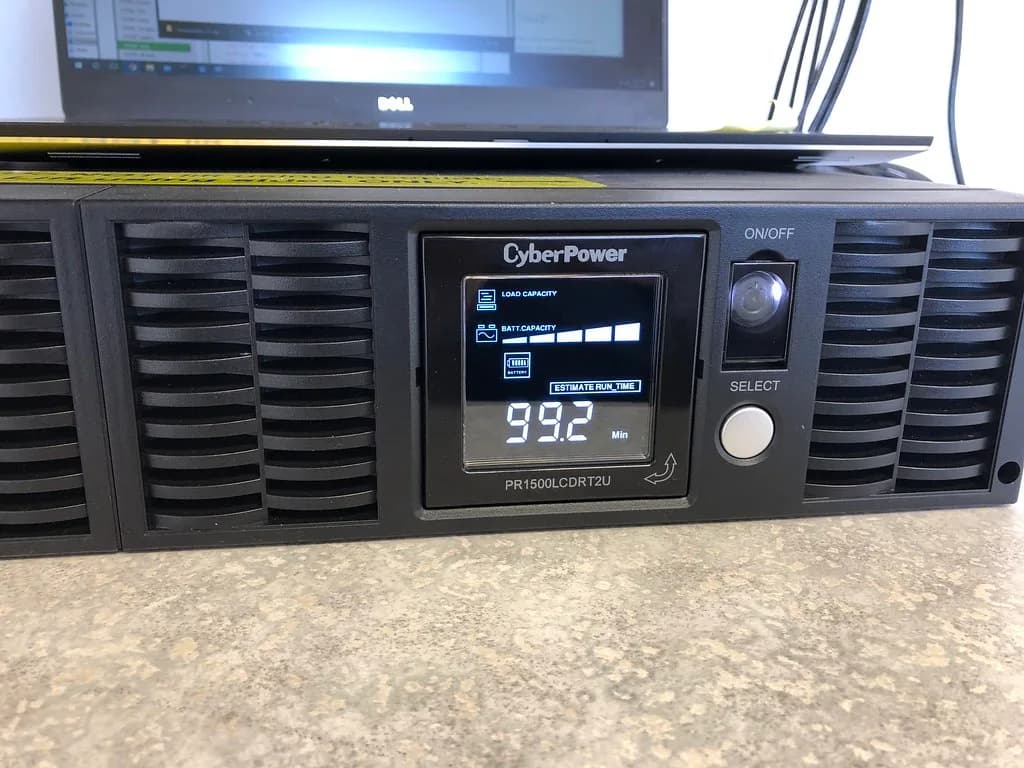 CyberPower Smart App Sinewave PR1500LCDRT2U