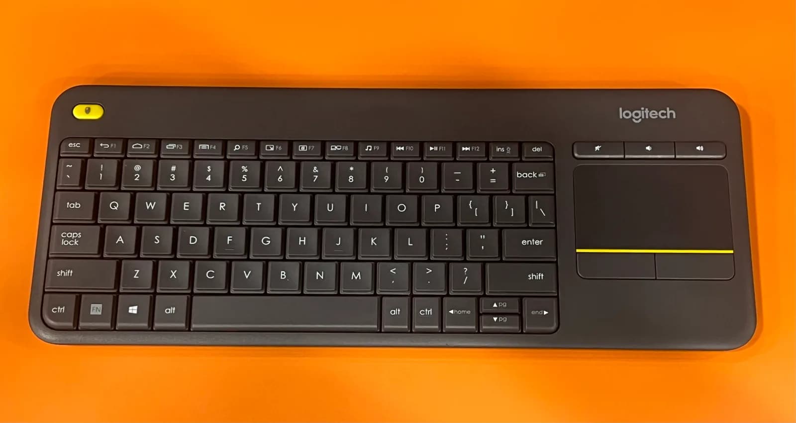 Logitech K400 Plus Wireless Touch Keyboard