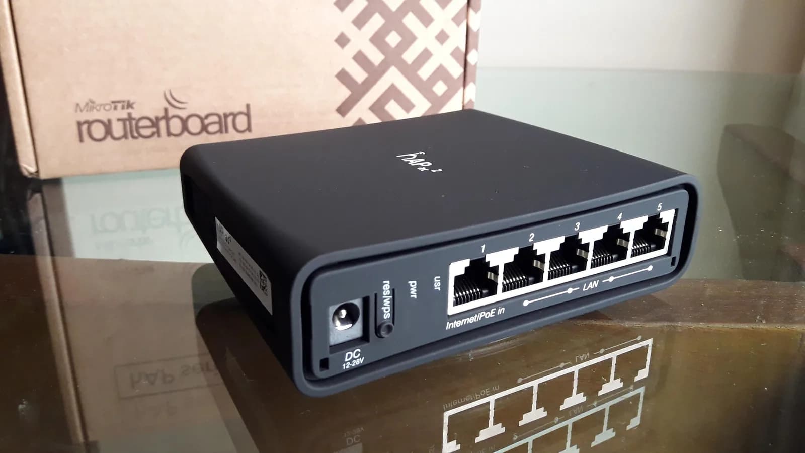 MikroTik hAP ac² (RBD52G-5HacD2HnD-TC)