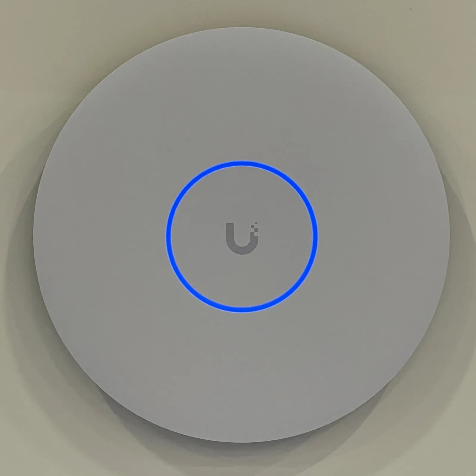 Ubiquiti UniFi U7 Pro XGS